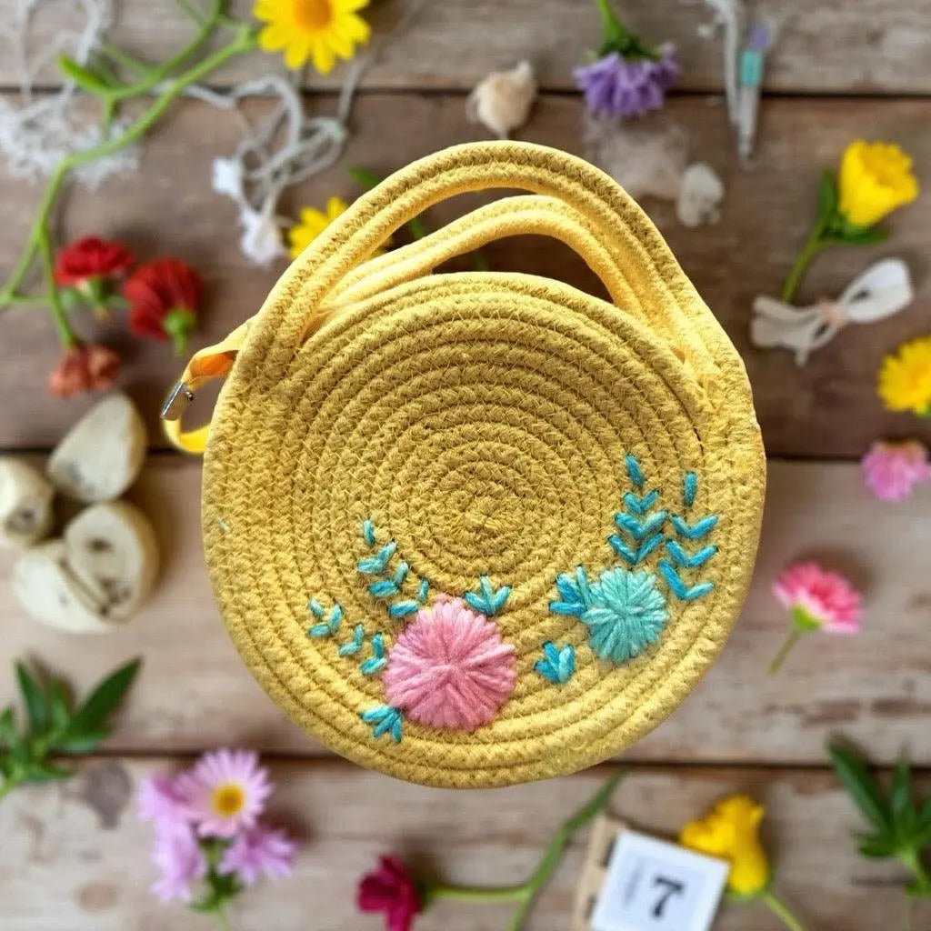 Straw bags with flower Esperance