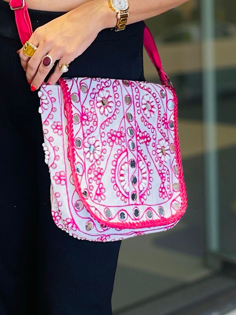 CHANDANI SLING Esperance